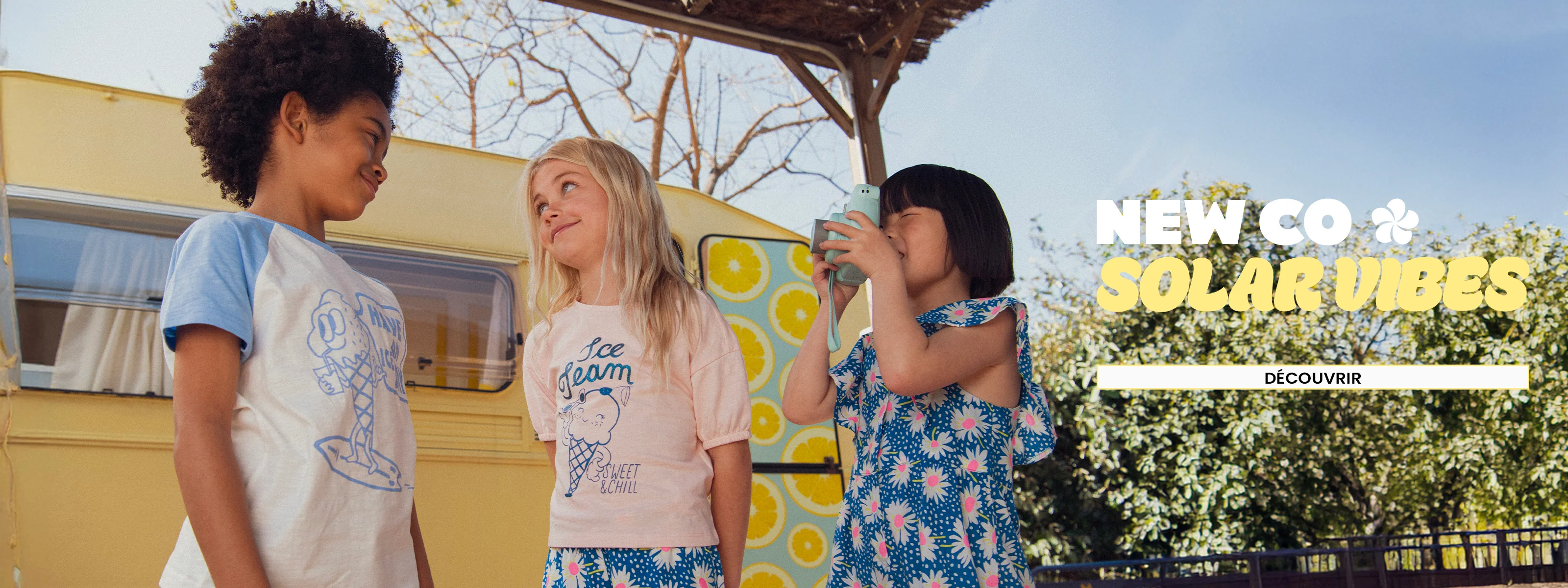 Habiller la joie d'être enfant