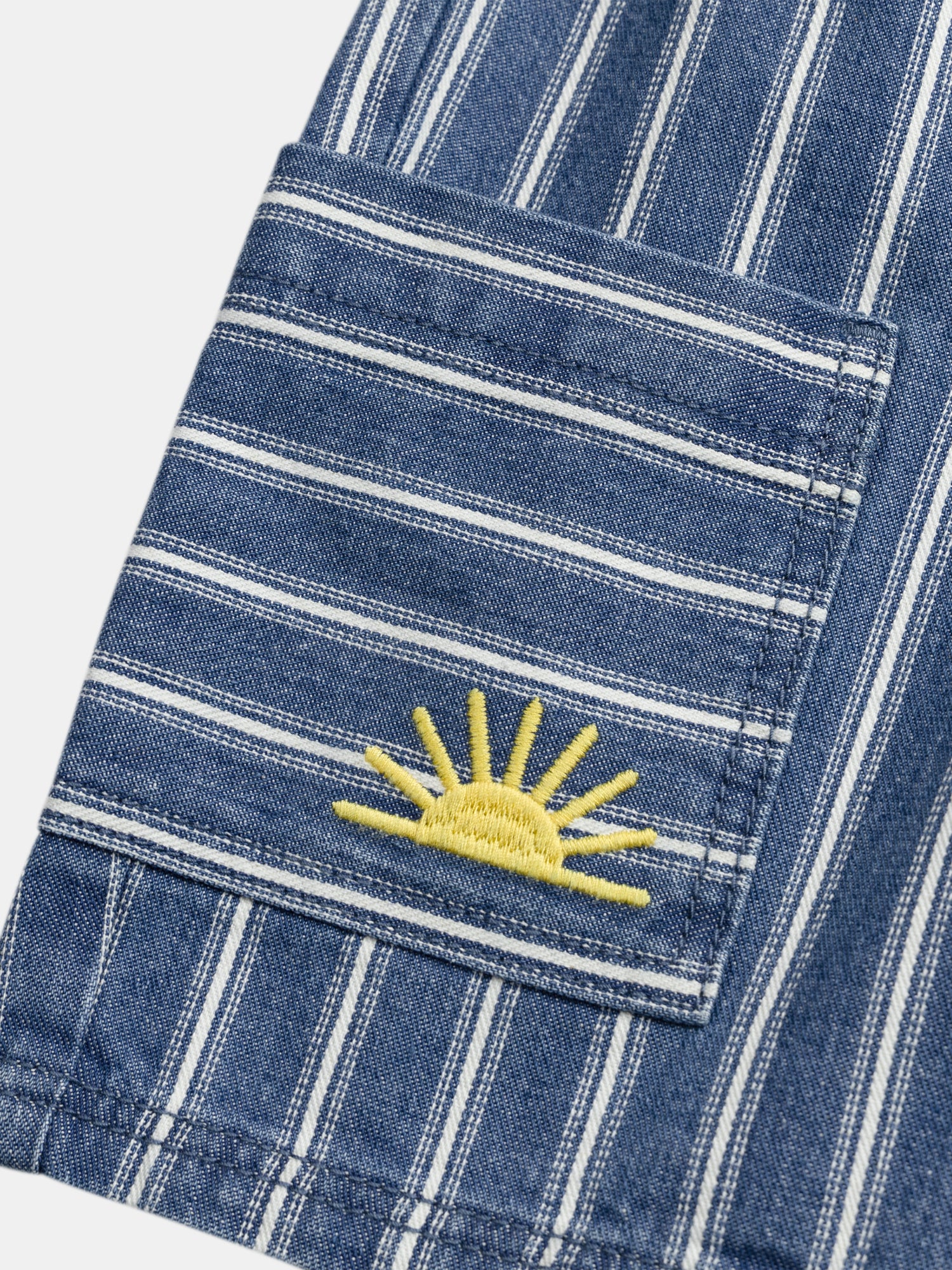 Bermuda bleu rayé à poches pour garçon - Image 4